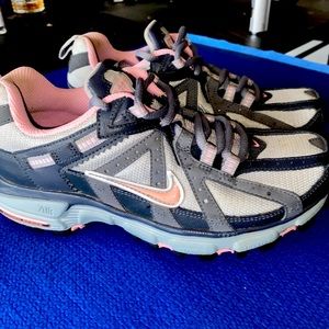 Nike Pink/ Grey Running Shoe
